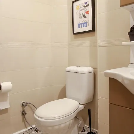Stylish Apartment, Steps From Istiklal Street Apartment